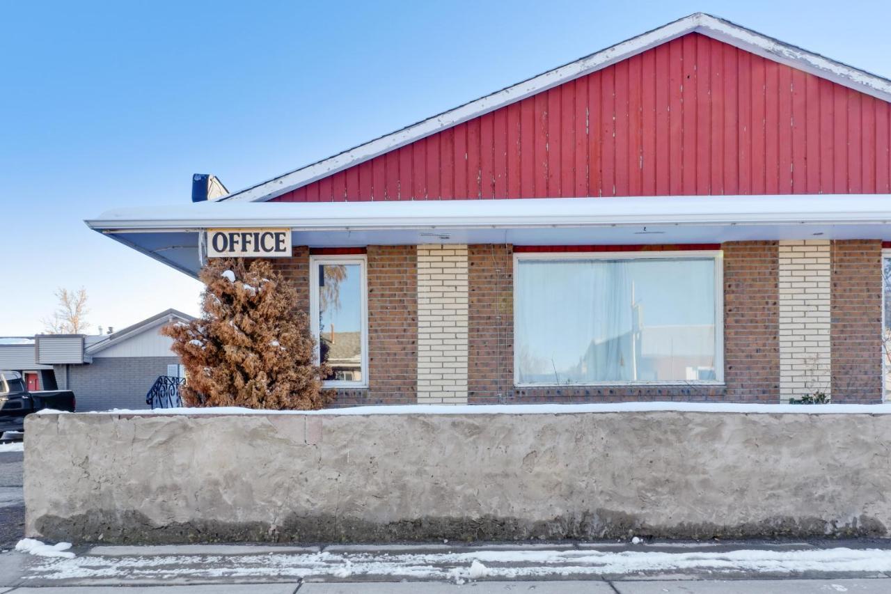 Hotel Bethel - Fort Macleod, Ab Esterno foto